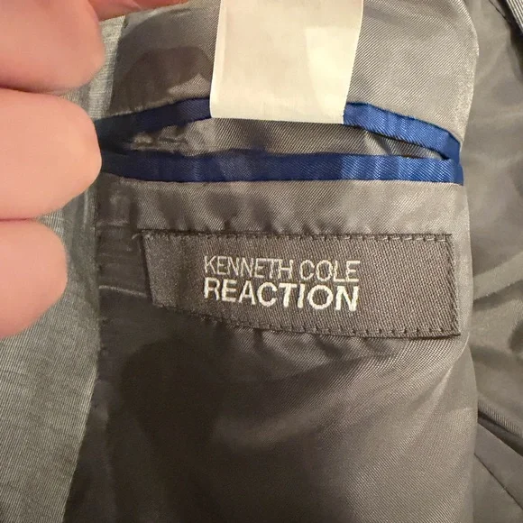 NEW Kenneth Cole Reaction light gray suit - Picture 4 of 12